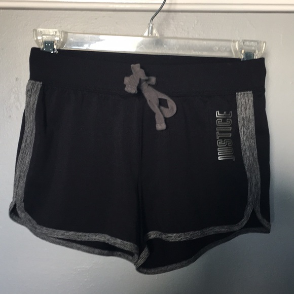 Shorts - Picture 2 of 3